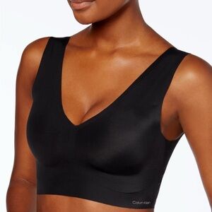 Calvin Klein Women's Black Seamless Bralette-  Brand New With Tags